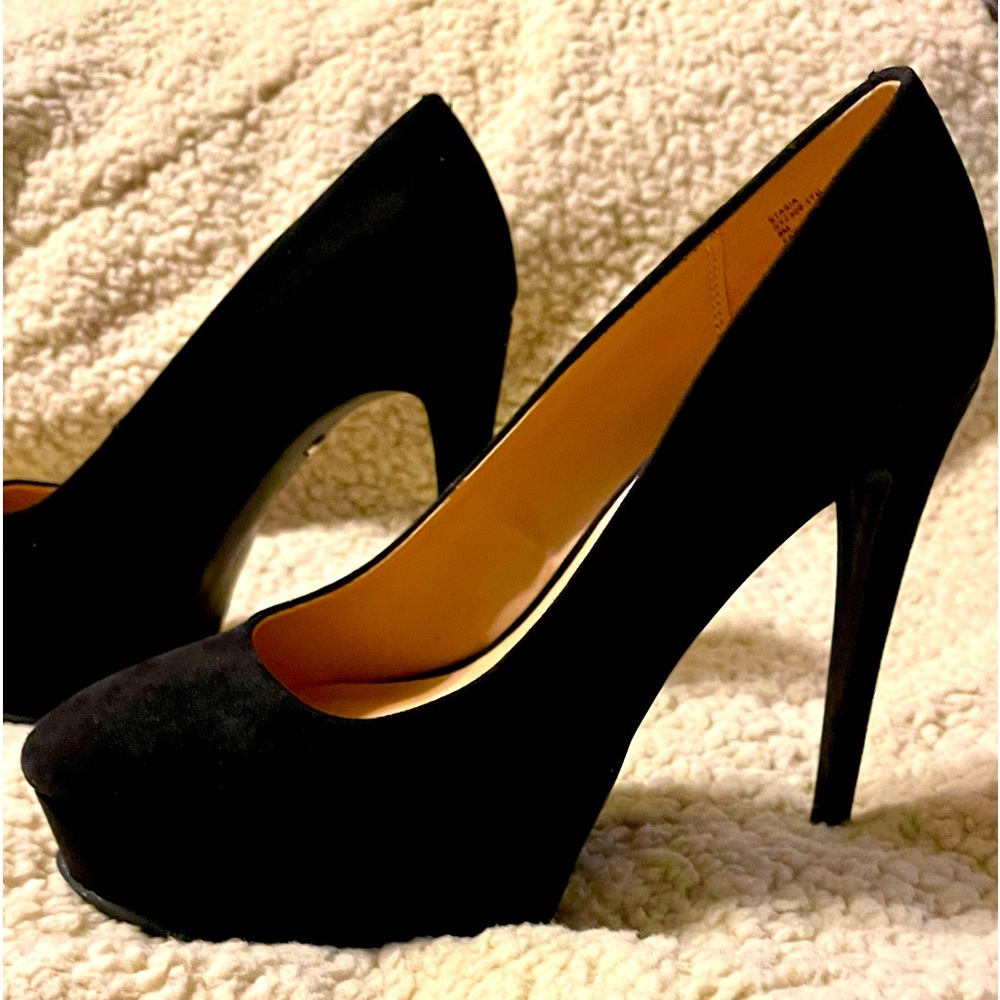 Stiletto heels pumps size 9 BNIB!